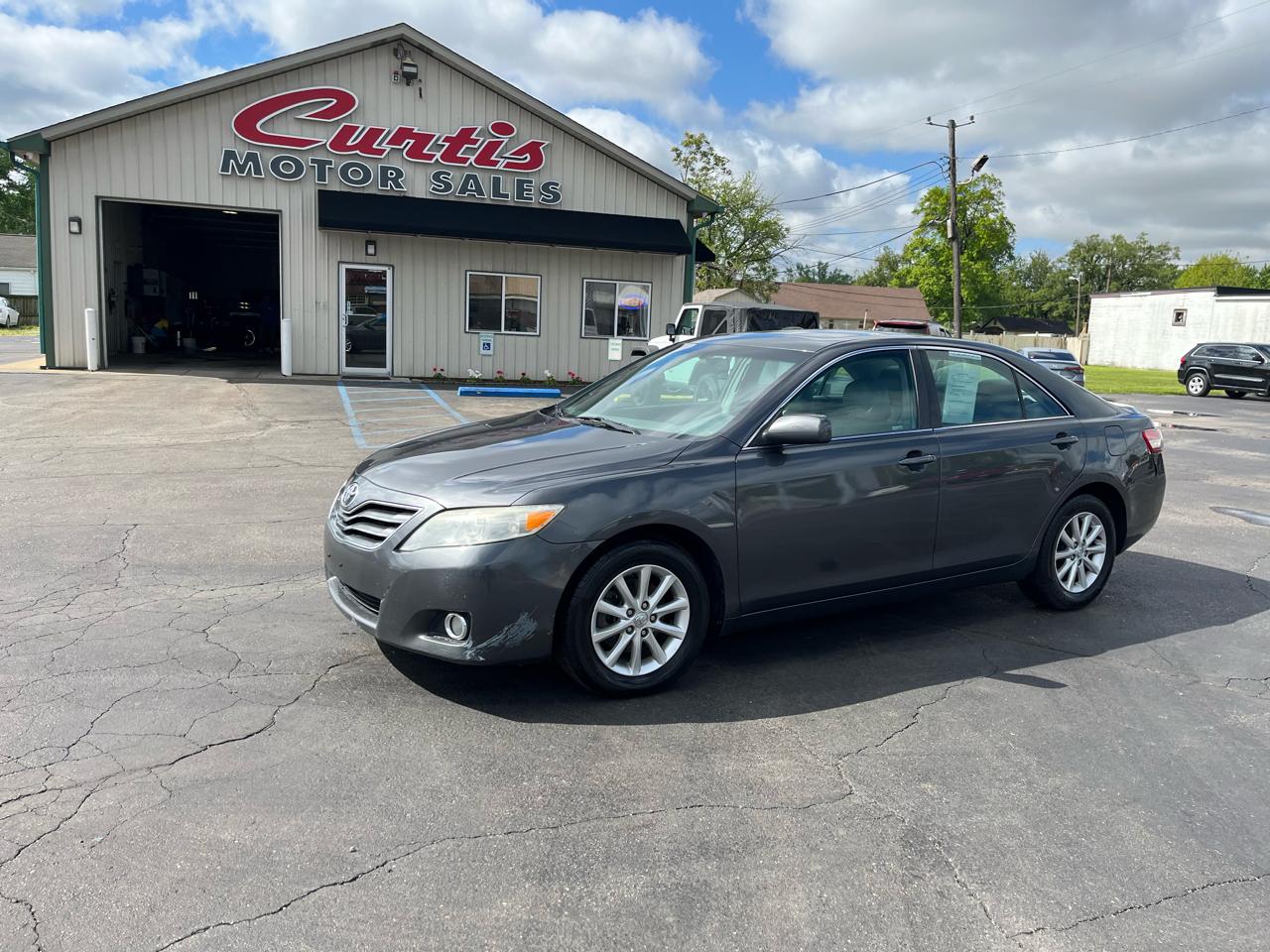 Toyota Camry Base 6-Spd AT 2011