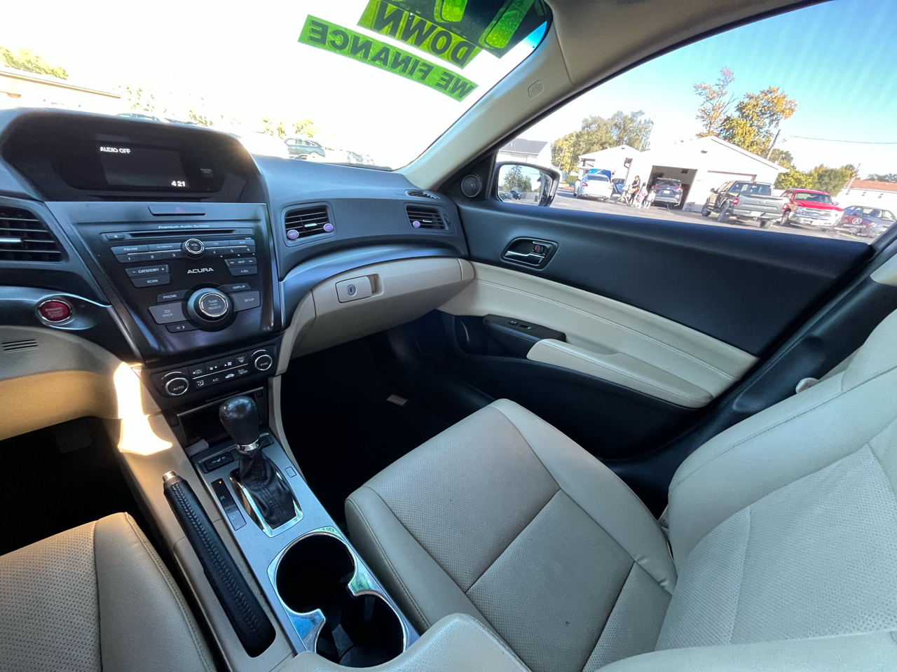 Acura ILX 5-Spd AT w/ Premium Package 2013 Acura ILX 5-Spd AT w/ Premium Package 2013