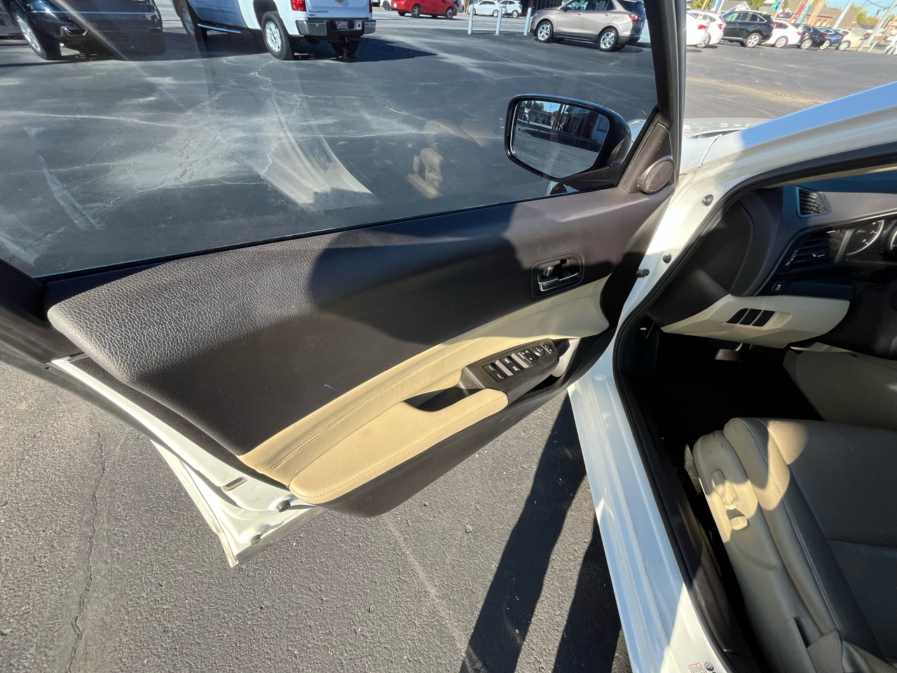 Acura ILX 5-Spd AT w/ Premium Package 2013 Acura ILX 5-Spd AT w/ Premium Package 2013