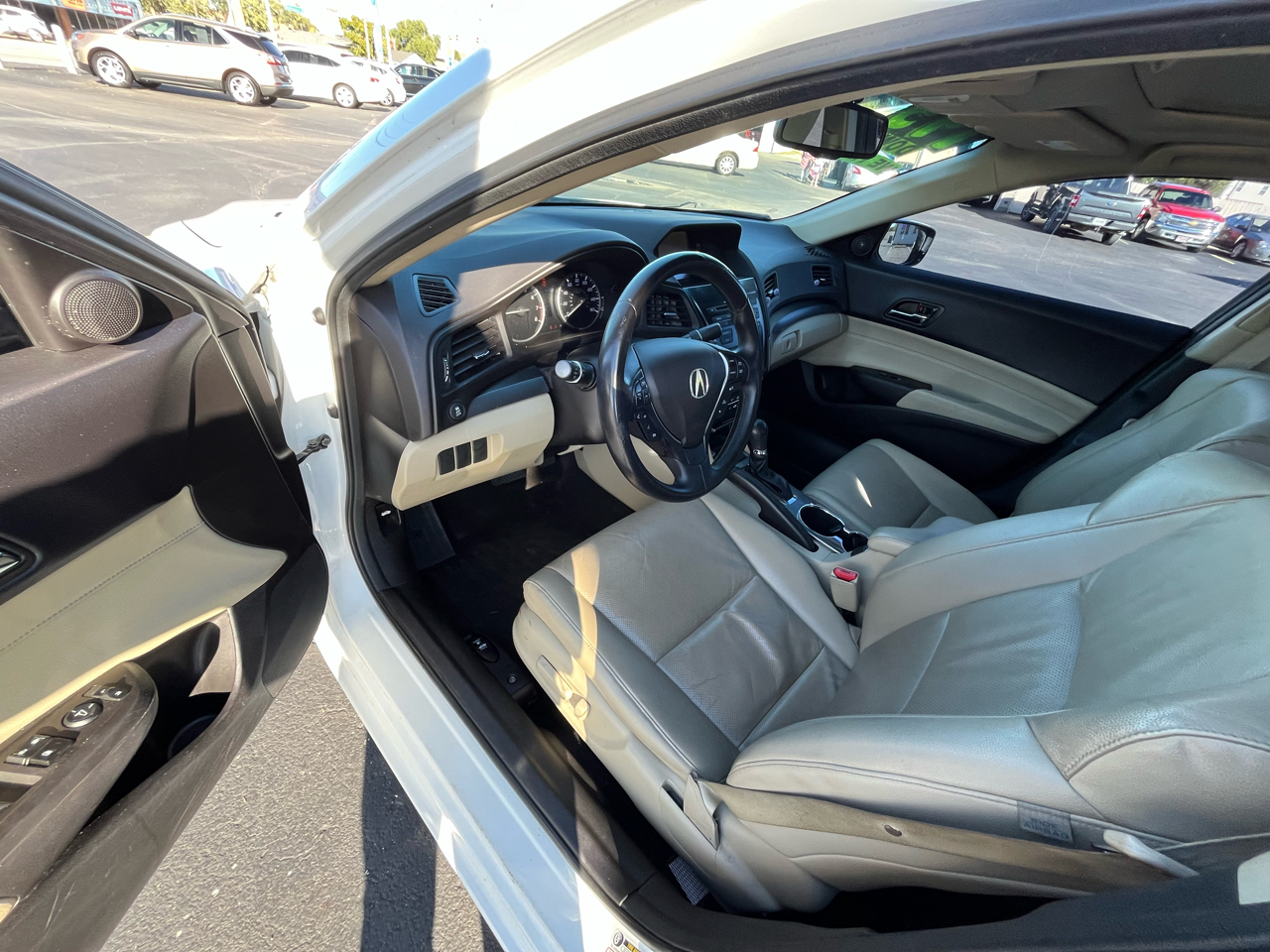 Acura ILX 5-Spd AT w/ Premium Package 2013 Acura ILX 5-Spd AT w/ Premium Package 2013