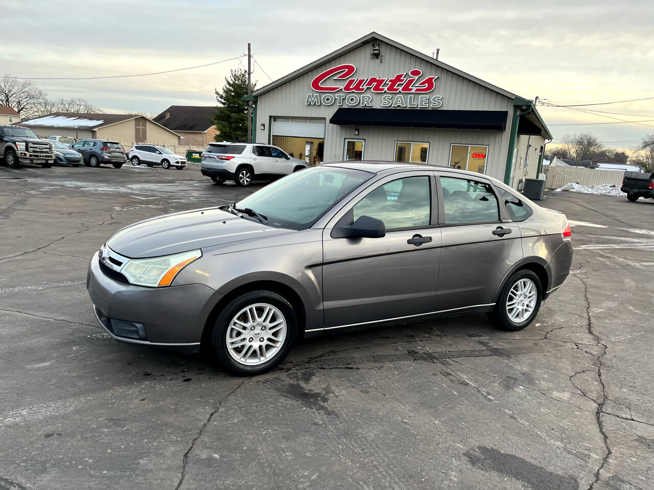 Ford Focus SE Sedan 2011