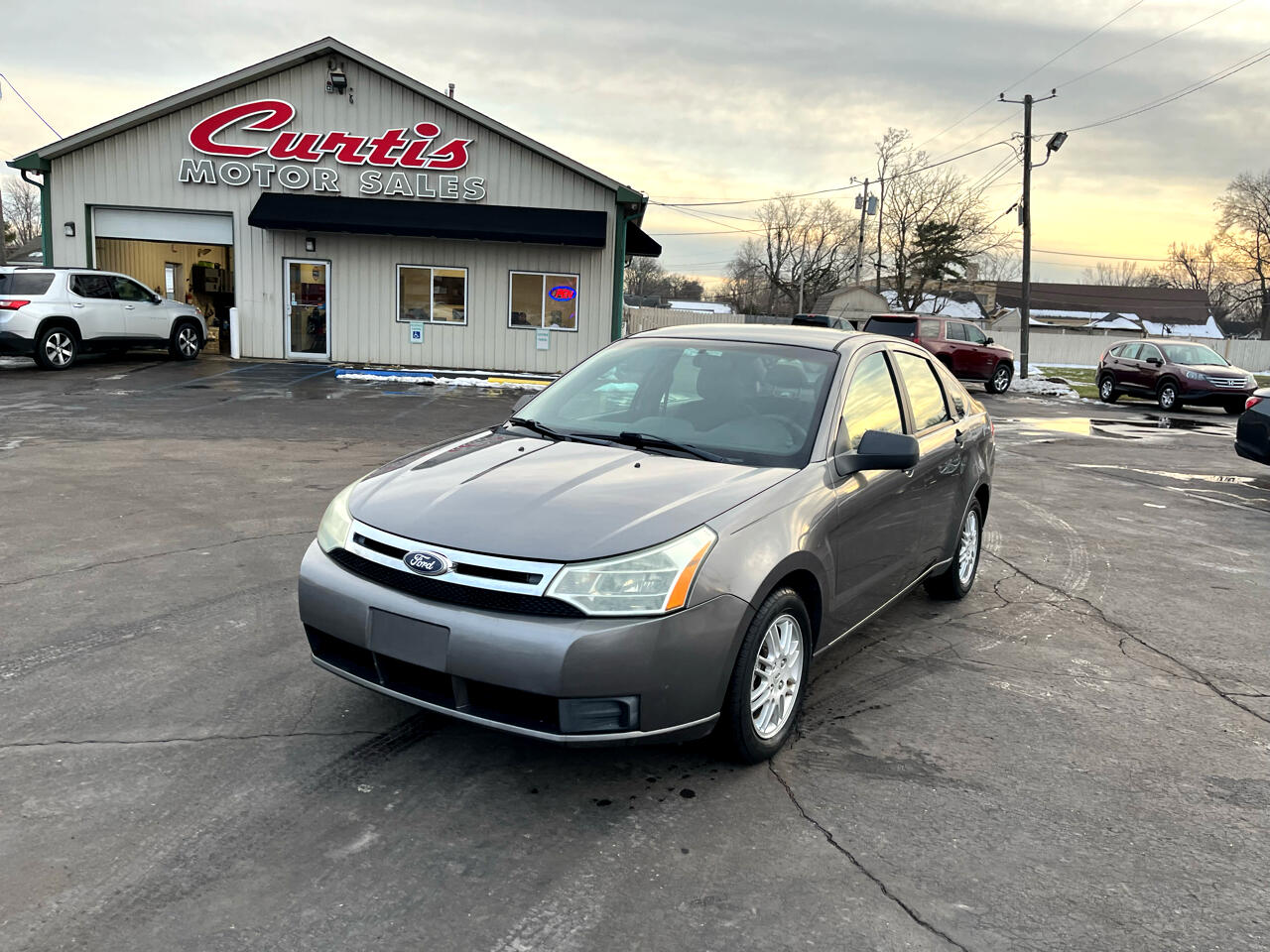 Ford Focus SE Sedan 2011