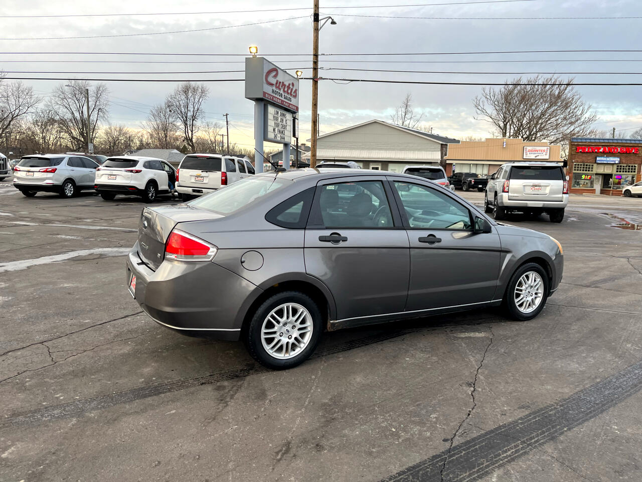 Ford Focus SE Sedan 2011