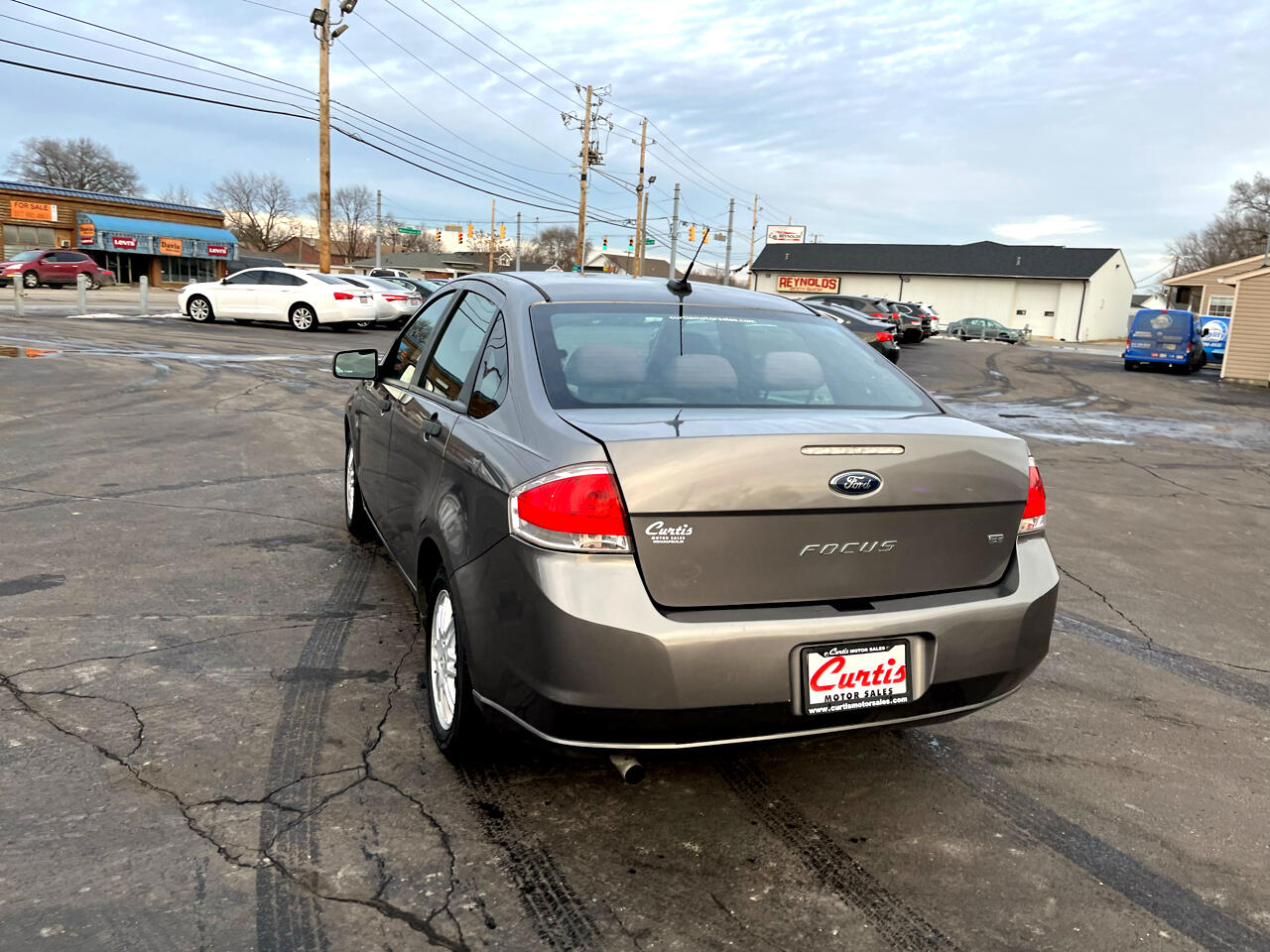 Ford Focus SE Sedan 2011