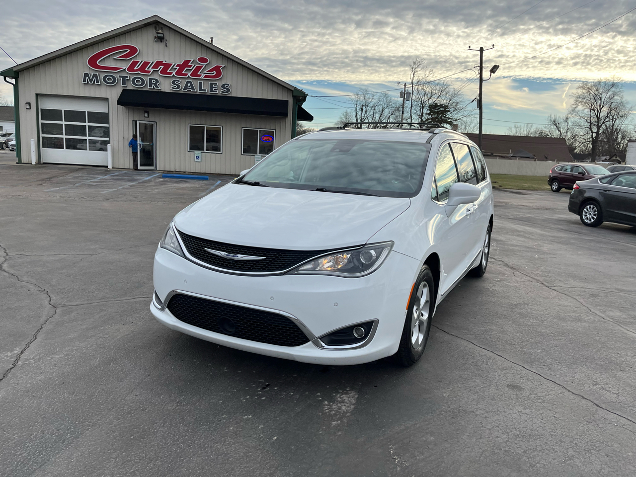 Chrysler Pacifica Touring-L Plus 2017