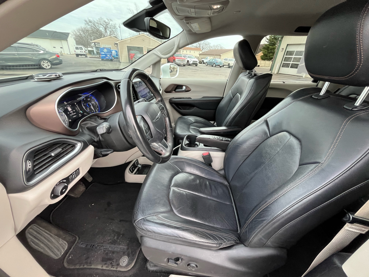 Chrysler Pacifica Touring-L Plus 2017