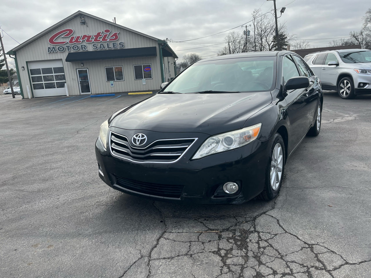 Toyota Camry Base 6-Spd AT 2011