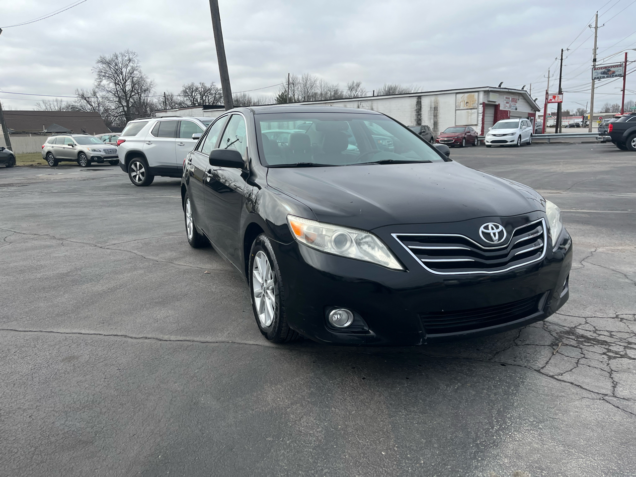 Toyota Camry Base 6-Spd AT 2011