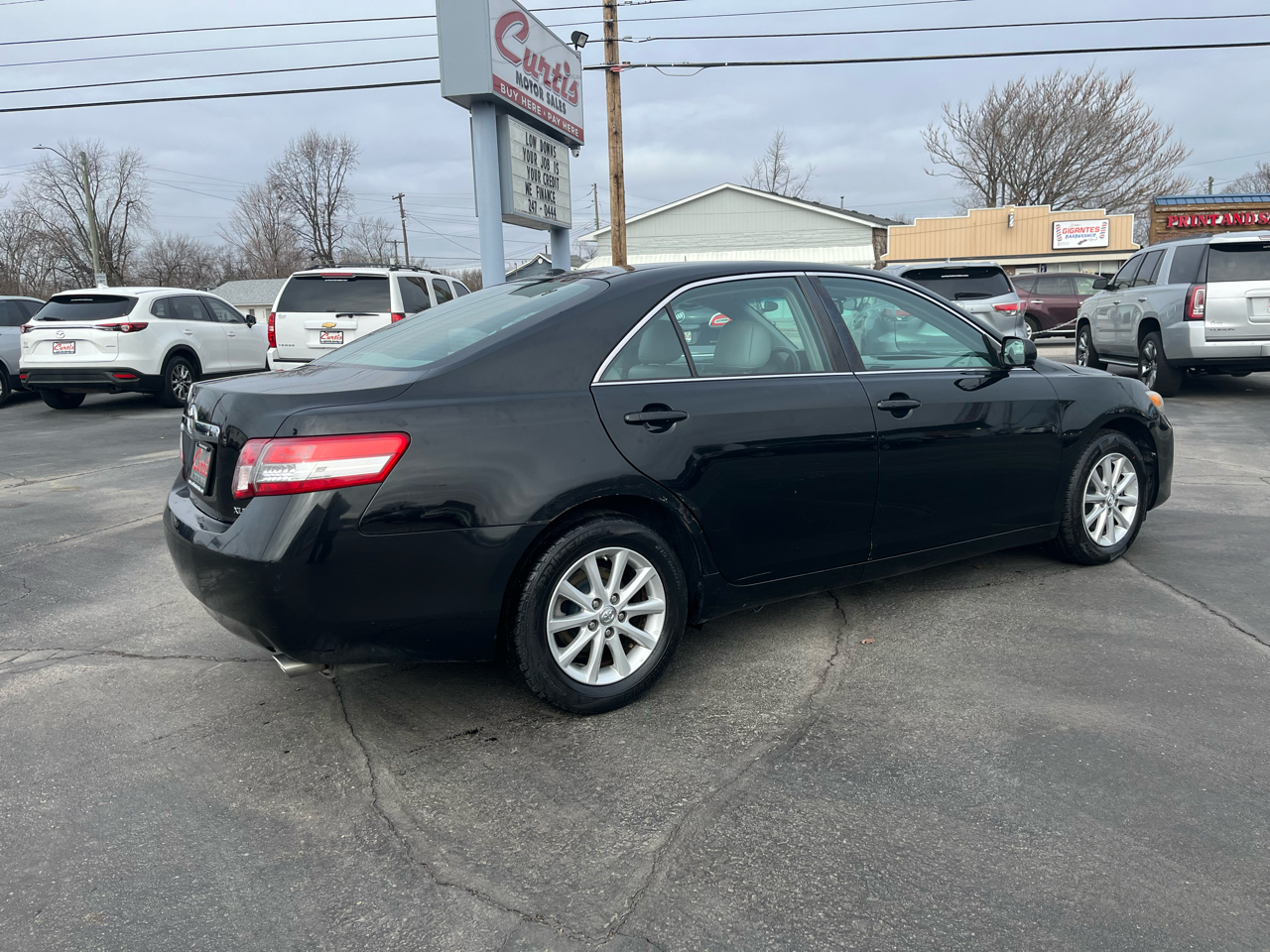 Toyota Camry Base 6-Spd AT 2011