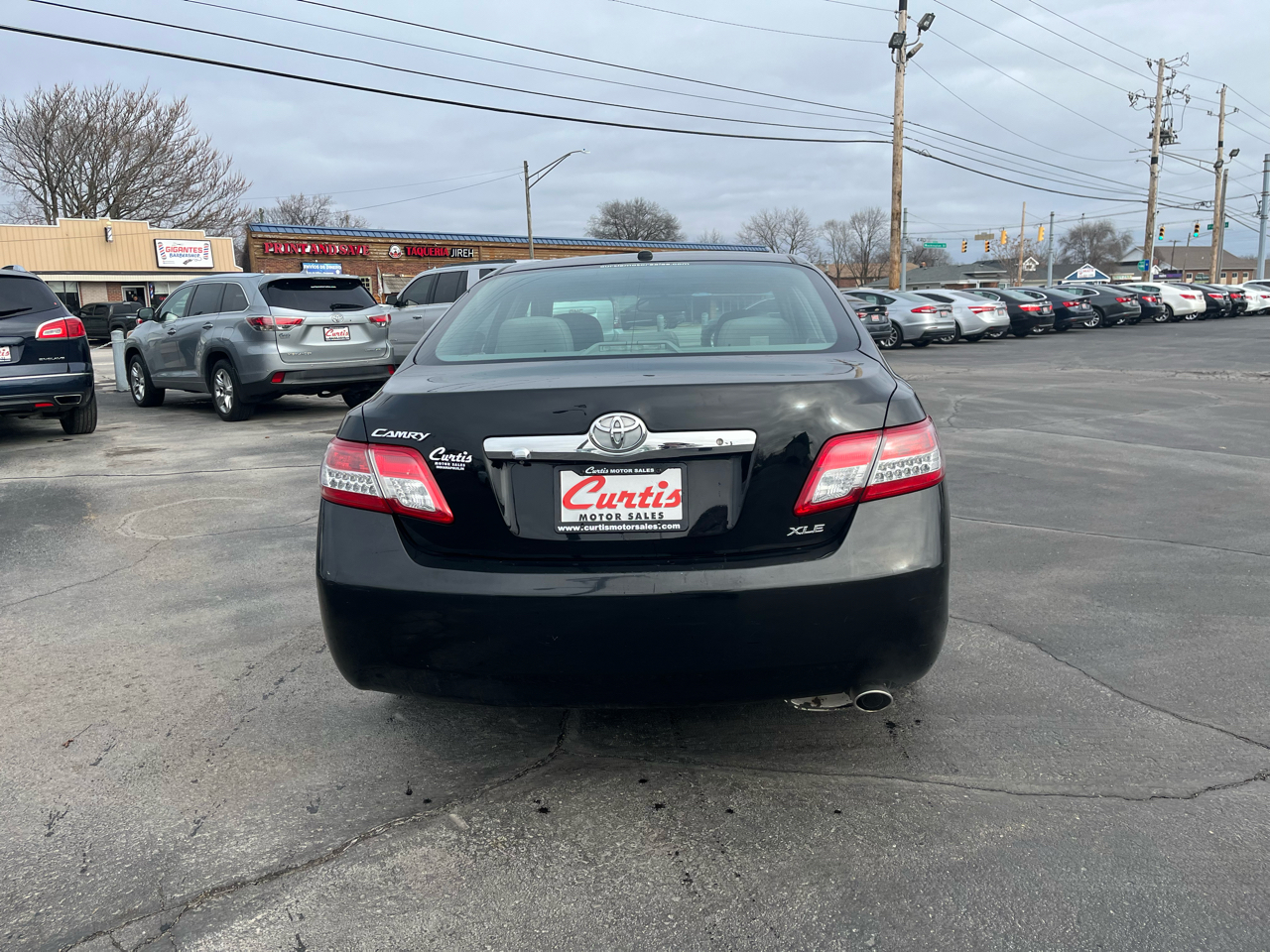 Toyota Camry Base 6-Spd AT 2011