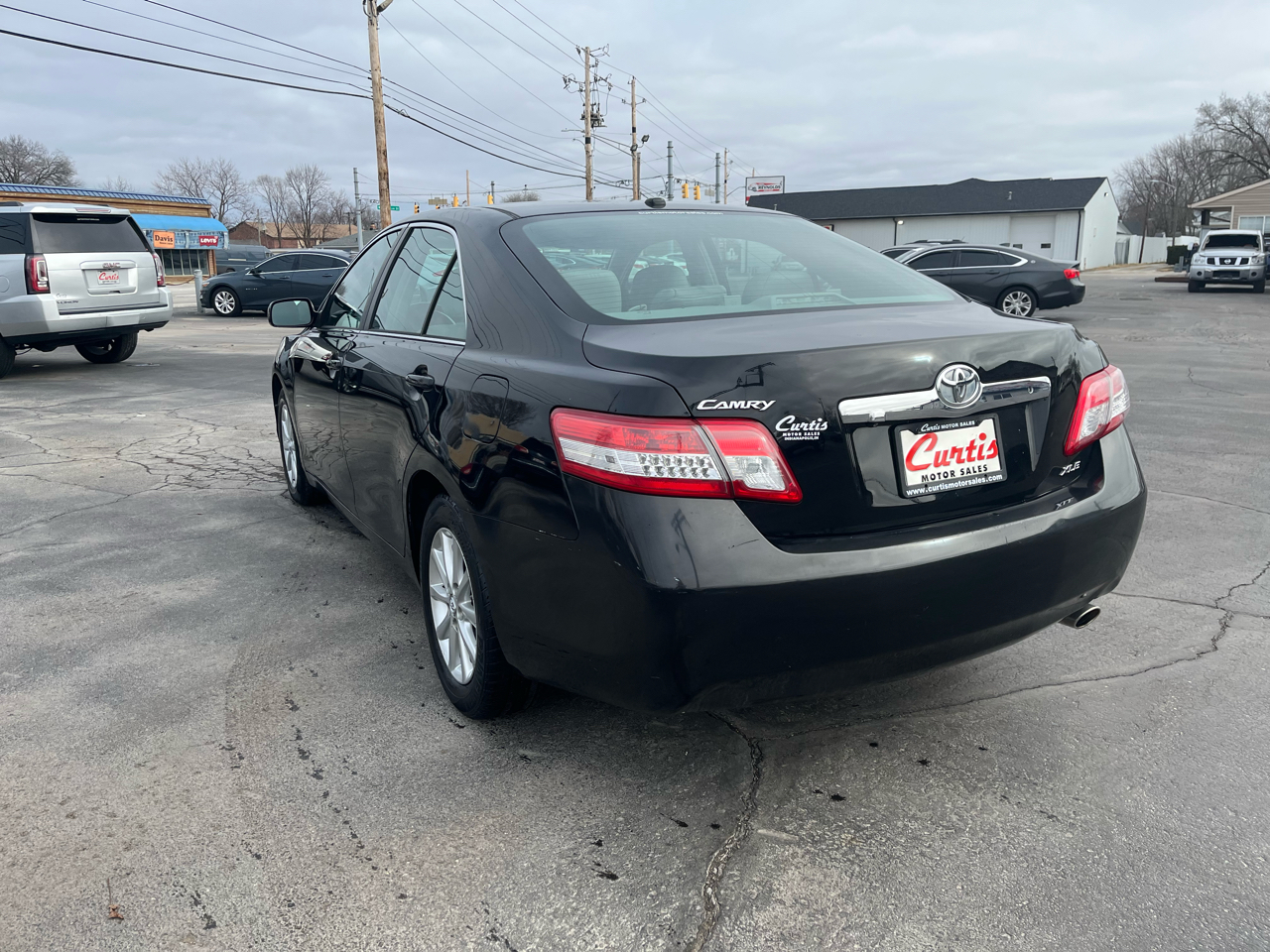 Toyota Camry Base 6-Spd AT 2011