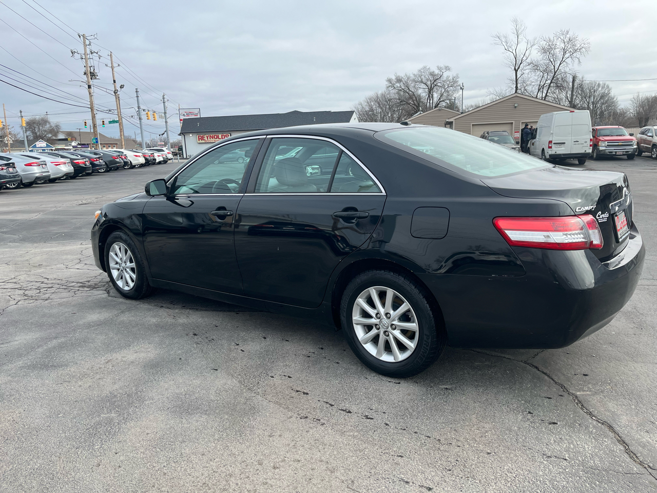 Toyota Camry Base 6-Spd AT 2011