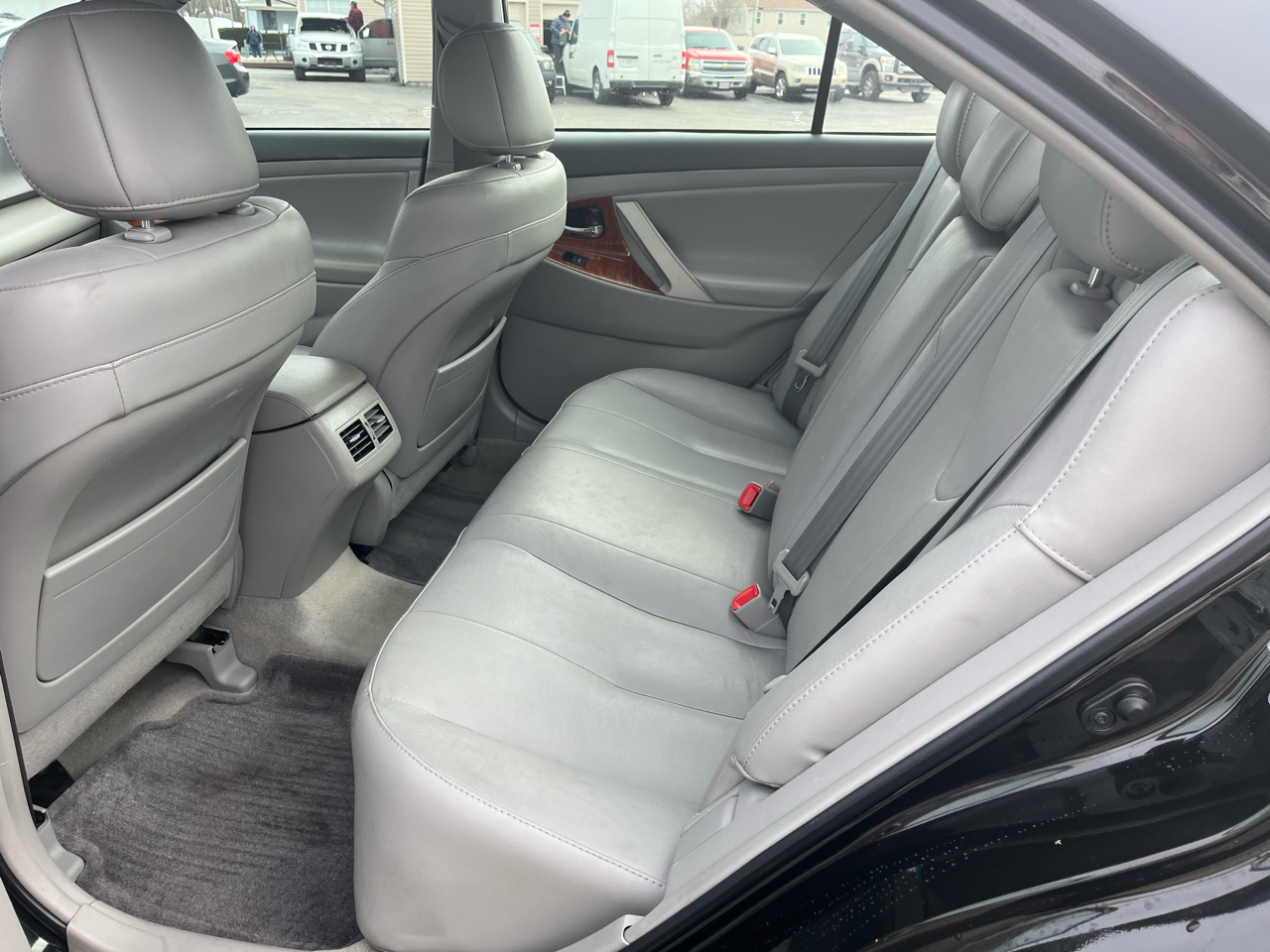 Toyota Camry Base 6-Spd AT 2011