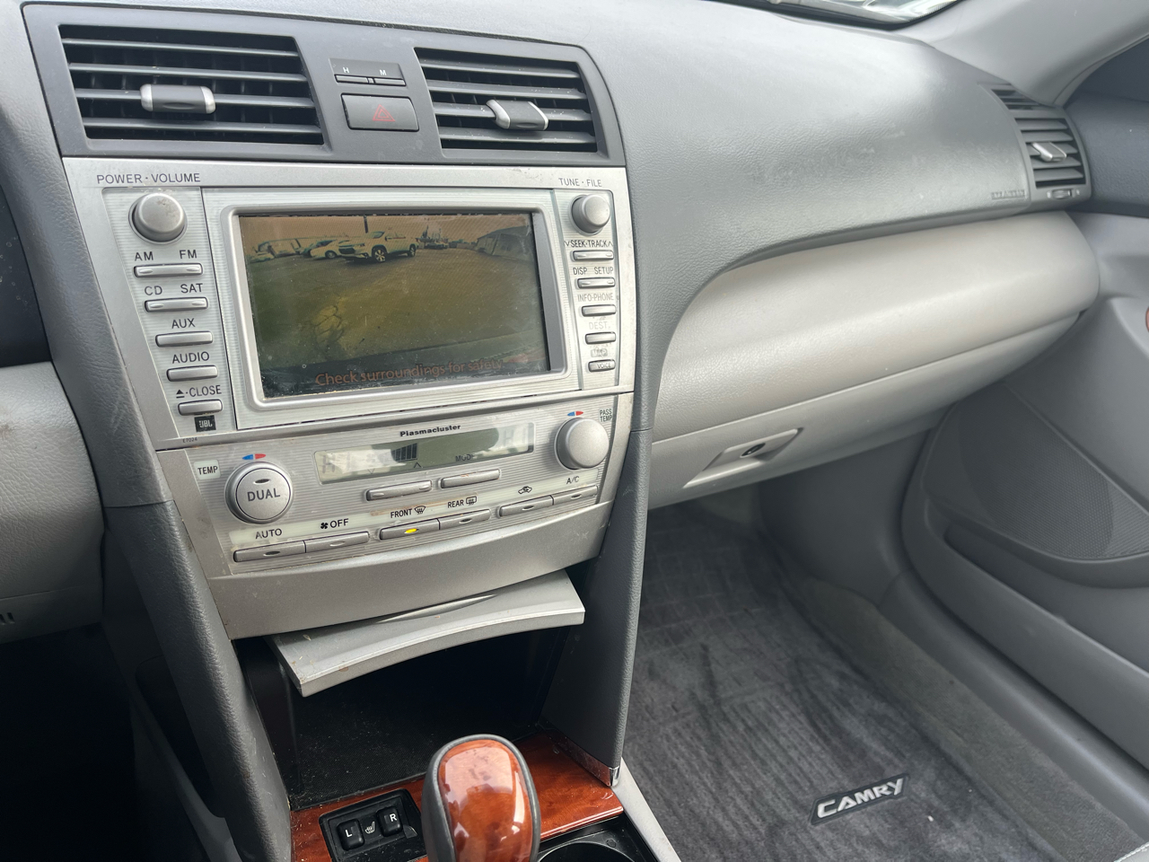 Toyota Camry Base 6-Spd AT 2011