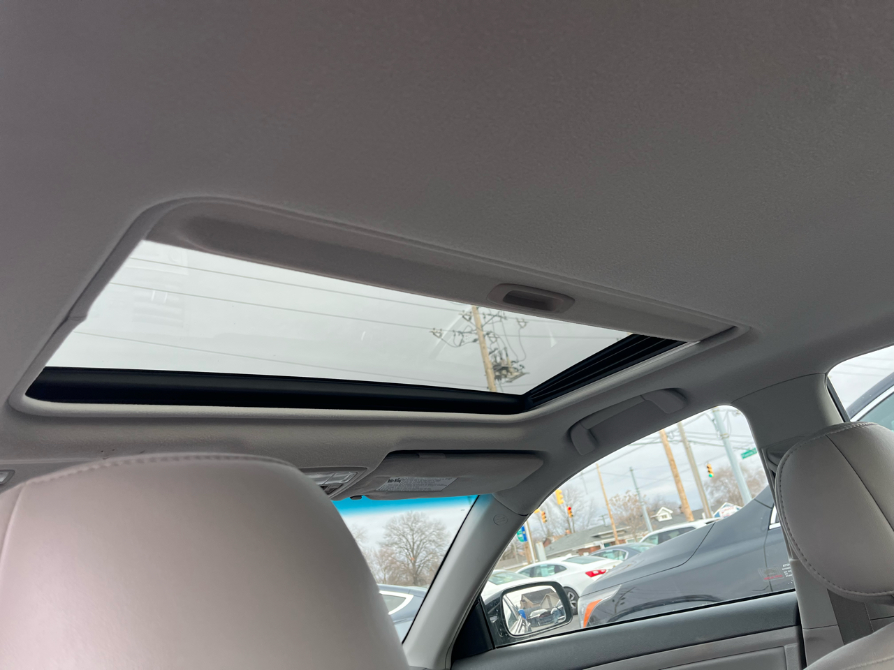 Toyota Camry Base 6-Spd AT 2011