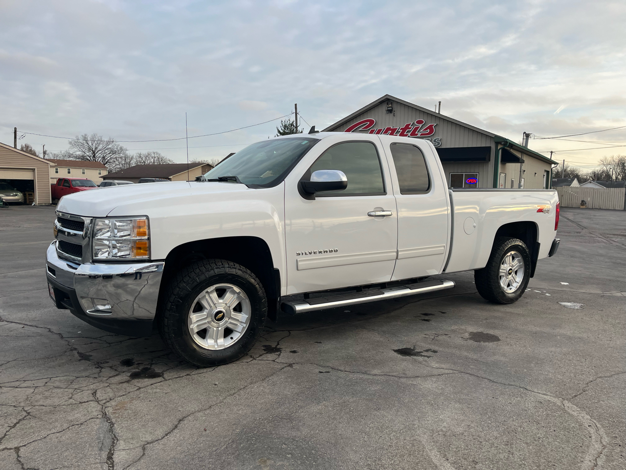 Chevrolet Silverado 1500 LT Ext. Cab Long Box 4WD 2011