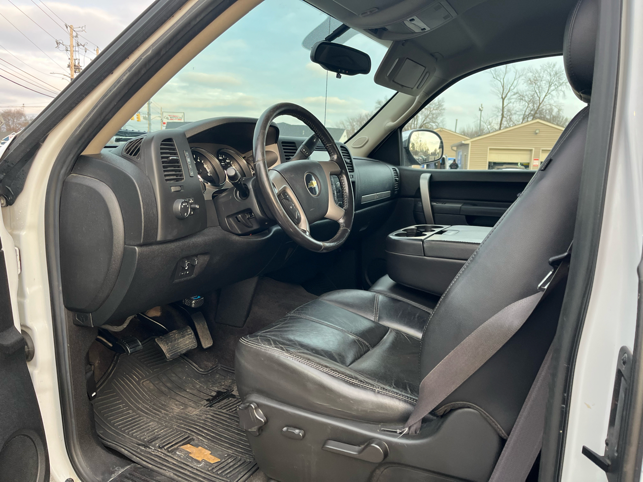 Chevrolet Silverado 1500 LT Ext. Cab Long Box 4WD 2011