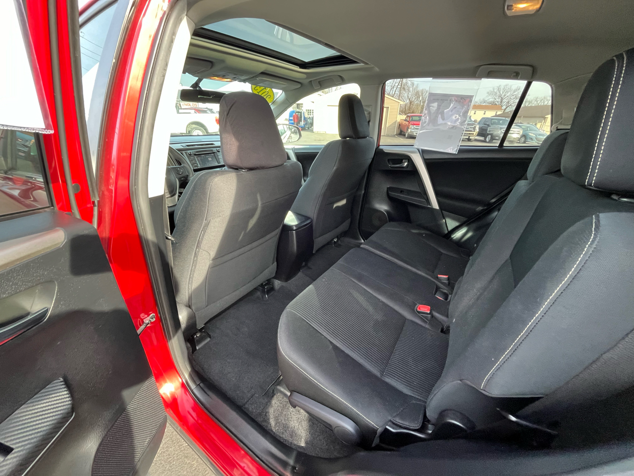 Toyota RAV4 XLE FWD 2015