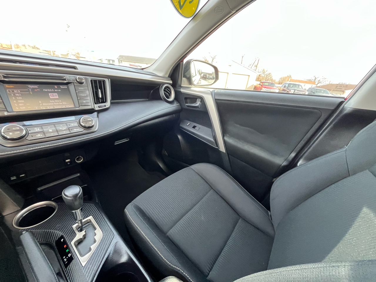 Toyota RAV4 XLE FWD 2015