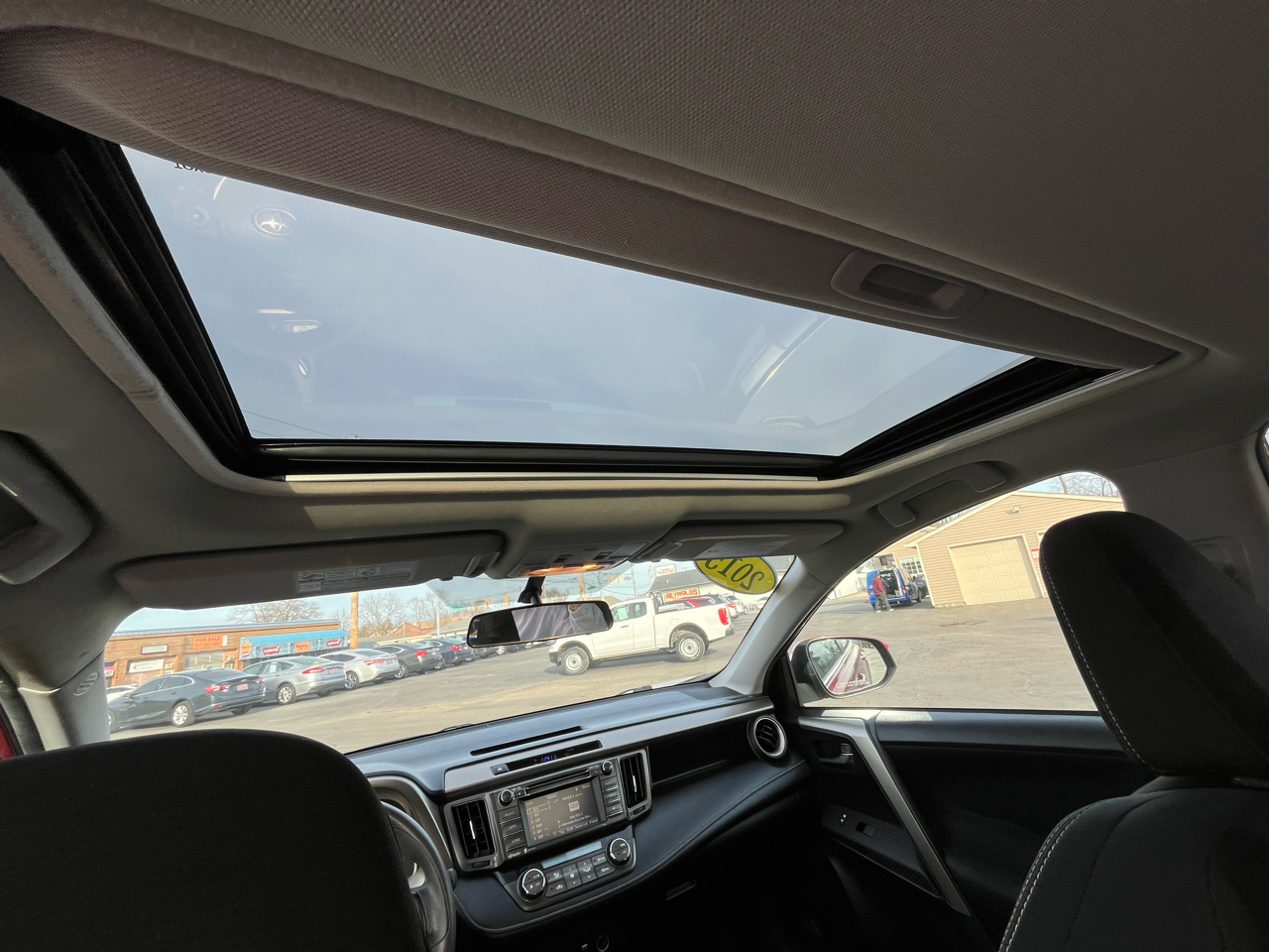 Toyota RAV4 XLE FWD 2015