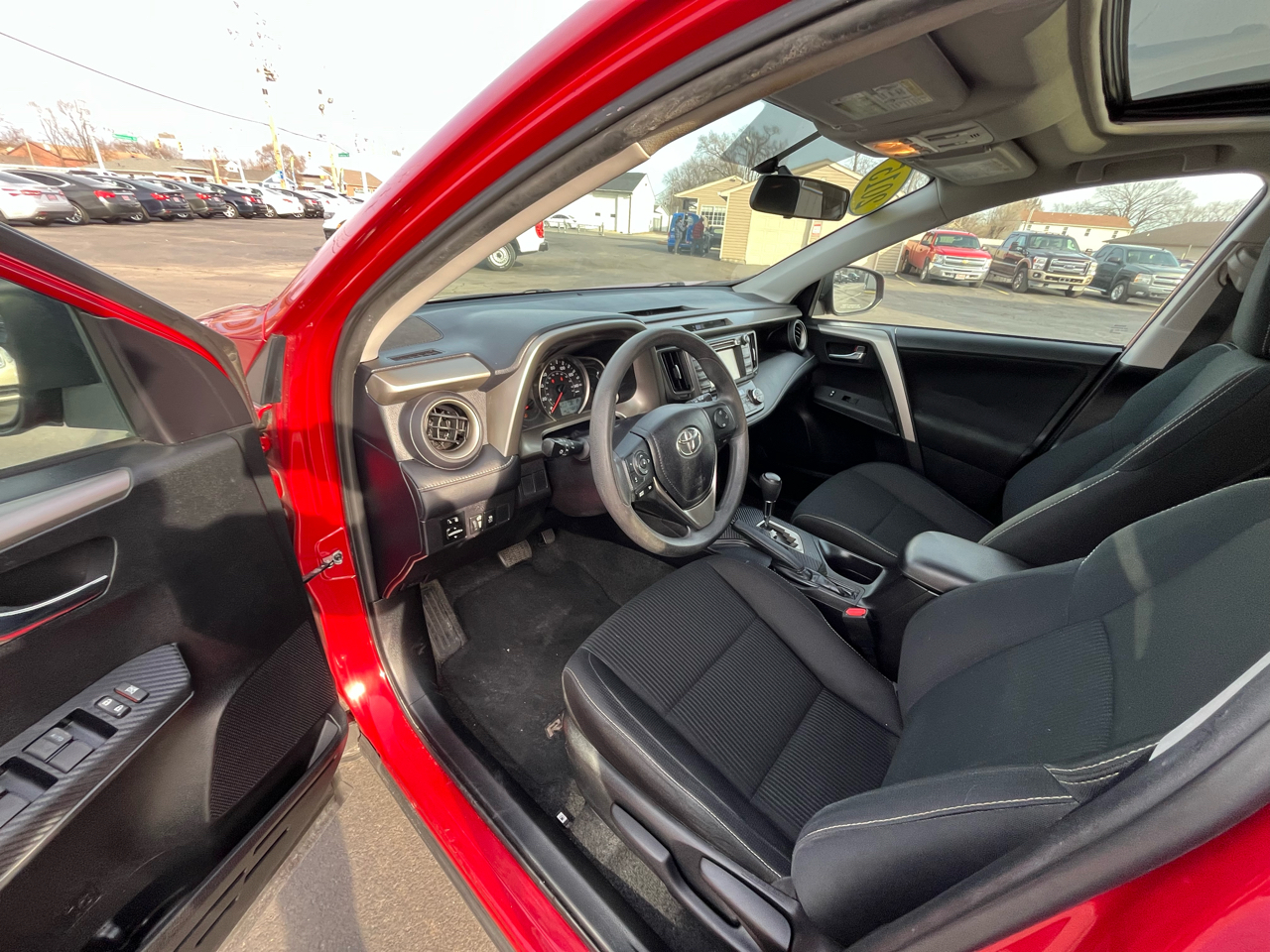 Toyota RAV4 XLE FWD 2015