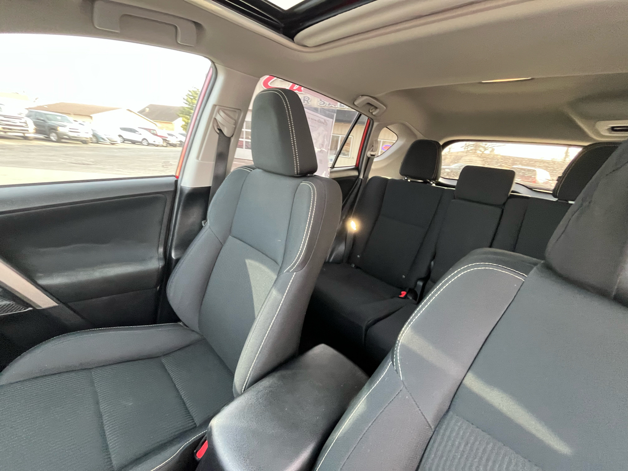 Toyota RAV4 XLE FWD 2015