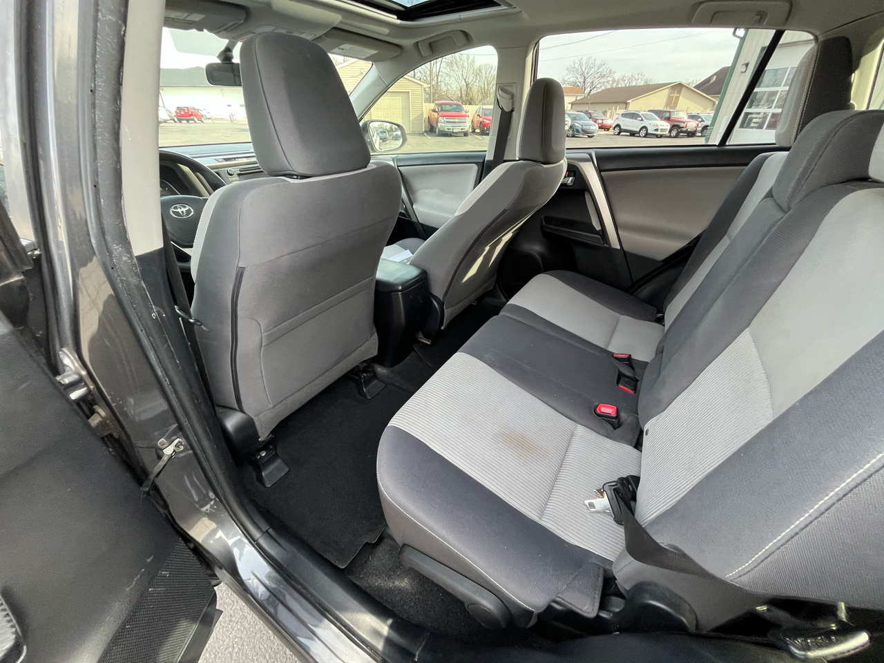 Toyota RAV4 XLE FWD 2014