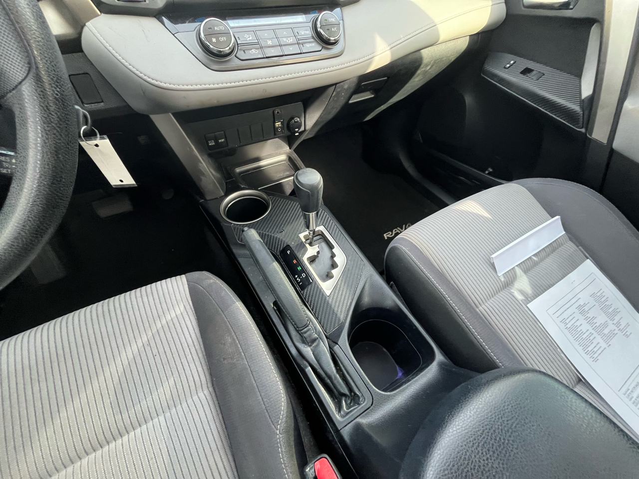 Toyota RAV4 XLE FWD 2014