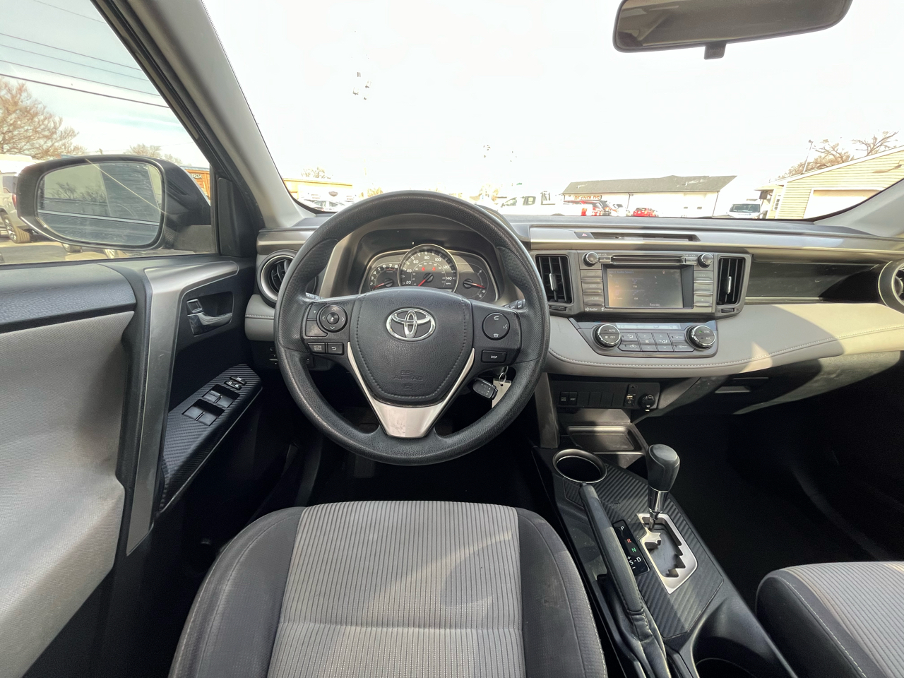 Toyota RAV4 XLE FWD 2014