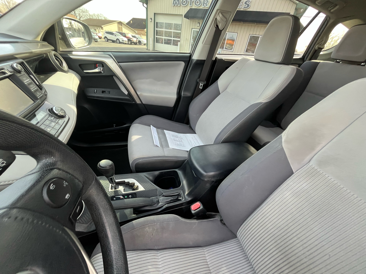 Toyota RAV4 XLE FWD 2014