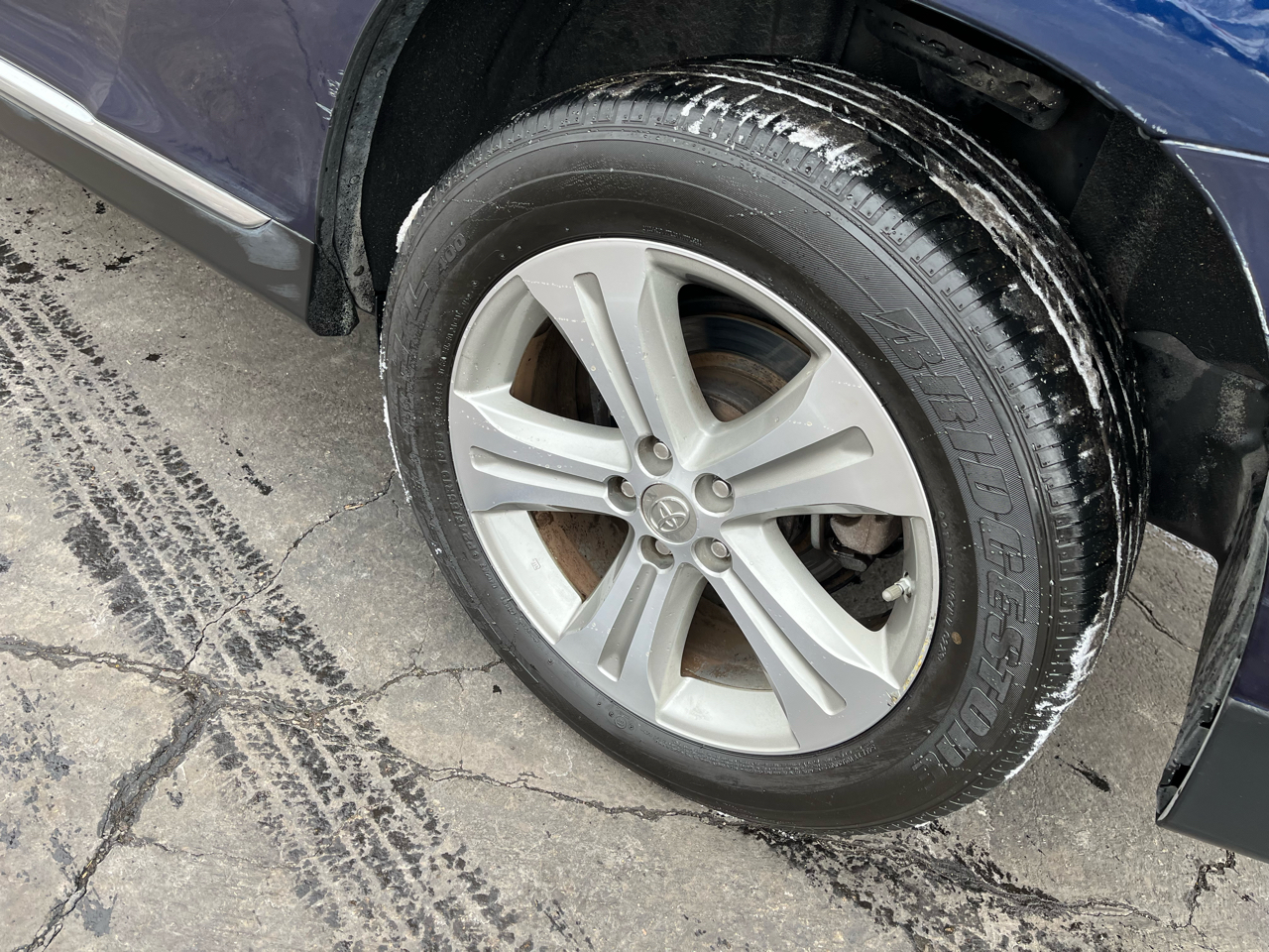 Toyota Highlander Limited 2WD 2013