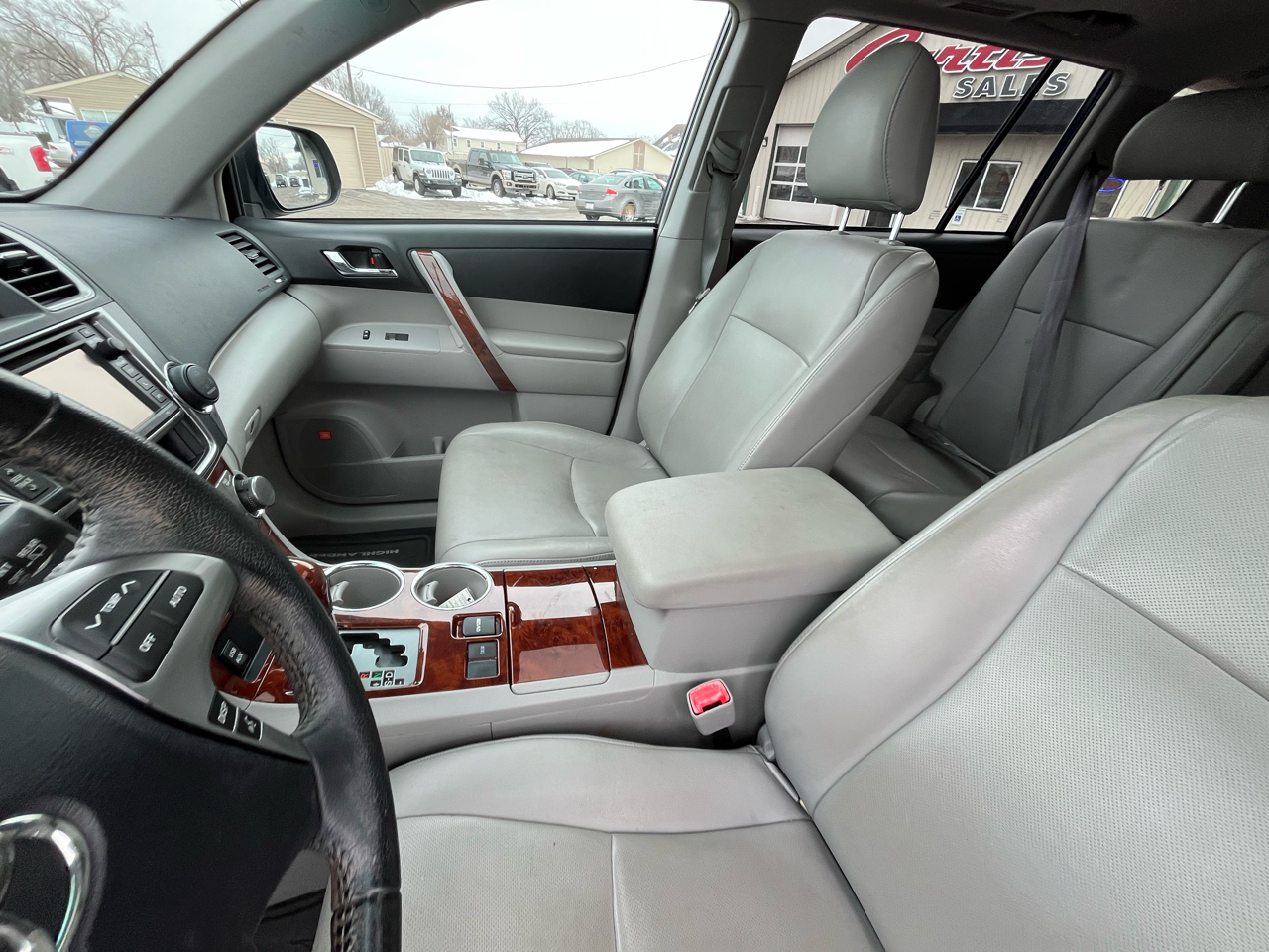 Toyota Highlander Limited 2WD 2013