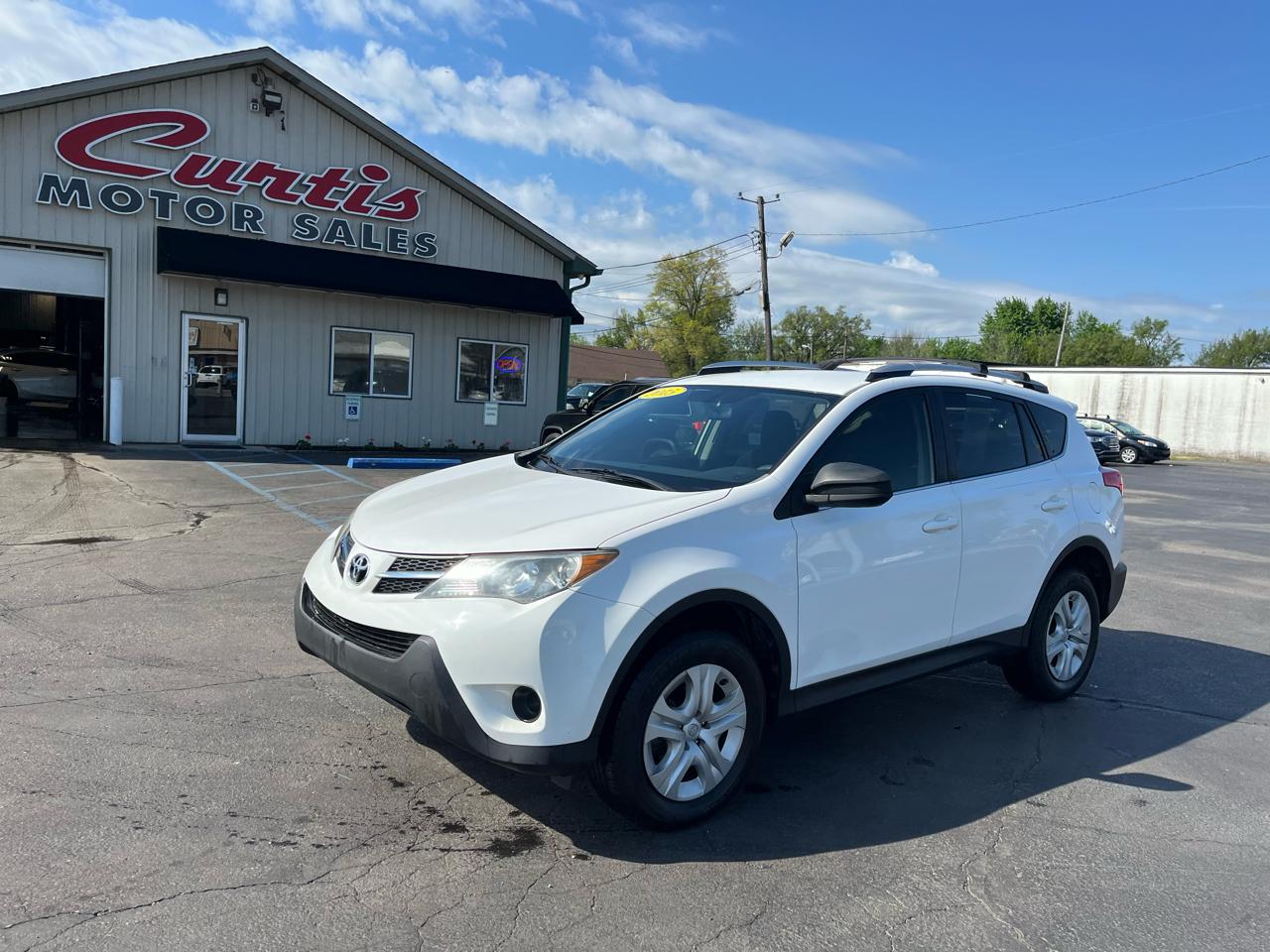 Toyota RAV4 LE FWD 2015