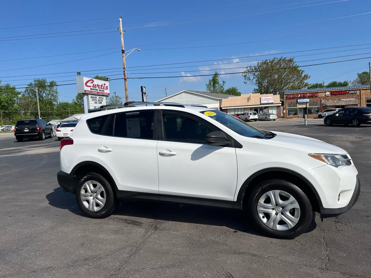 Toyota RAV4 LE FWD 2015