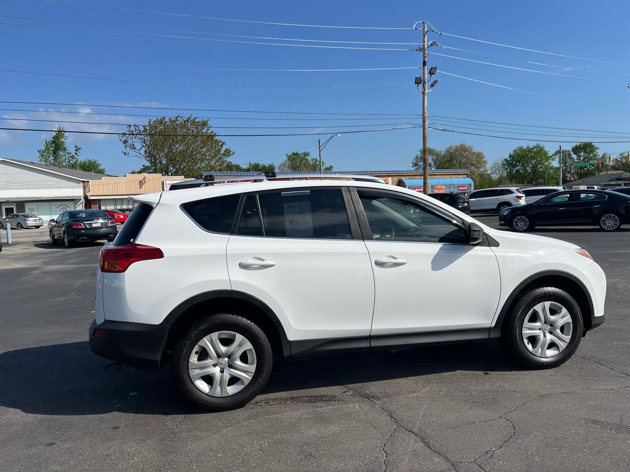 Toyota RAV4 LE FWD 2015