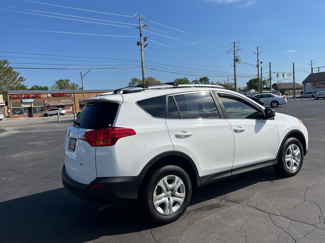 Toyota RAV4 LE FWD 2015
