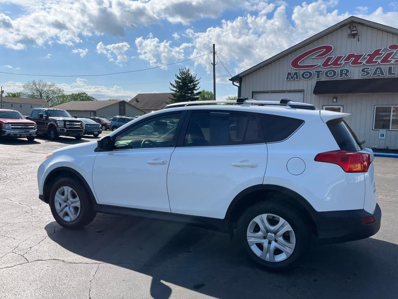 Toyota RAV4 LE FWD 2015