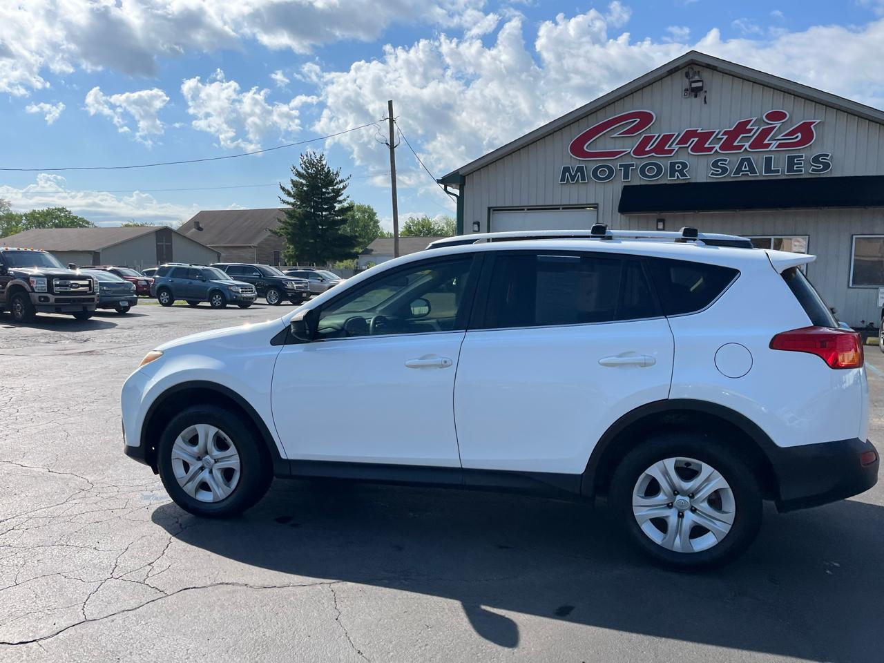 Toyota RAV4 LE FWD 2015