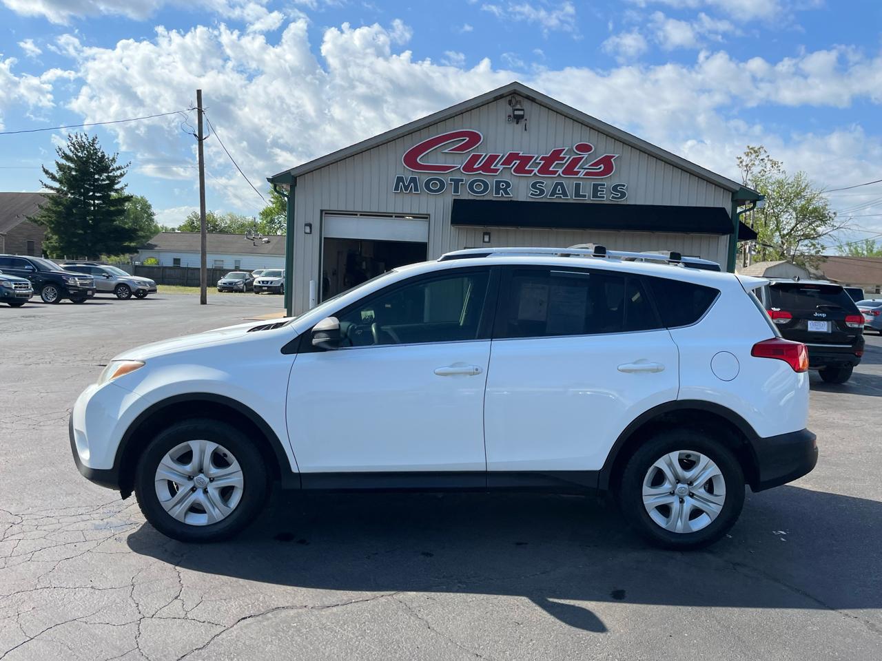 Toyota RAV4 LE FWD 2015