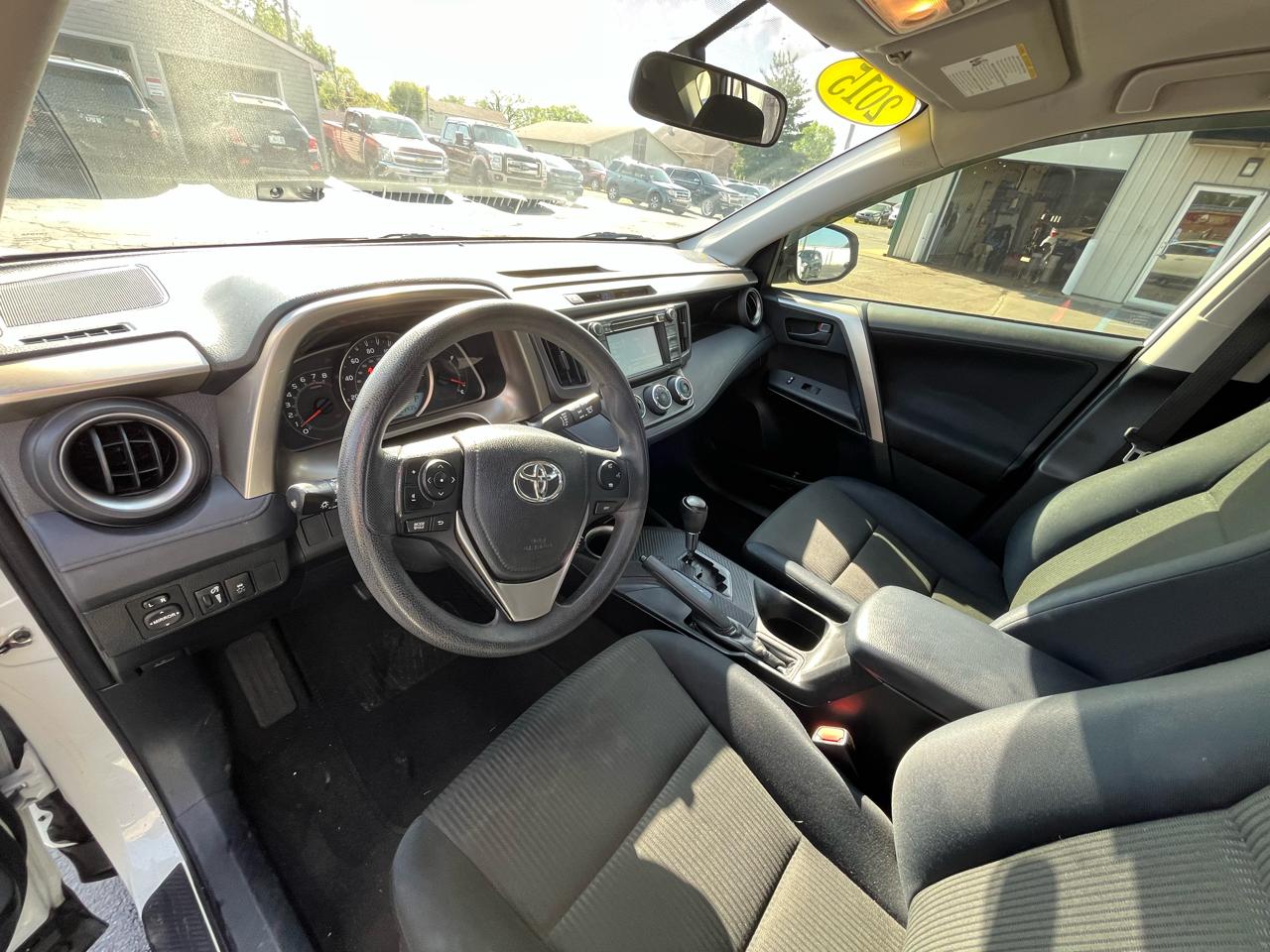 Toyota RAV4 LE FWD 2015