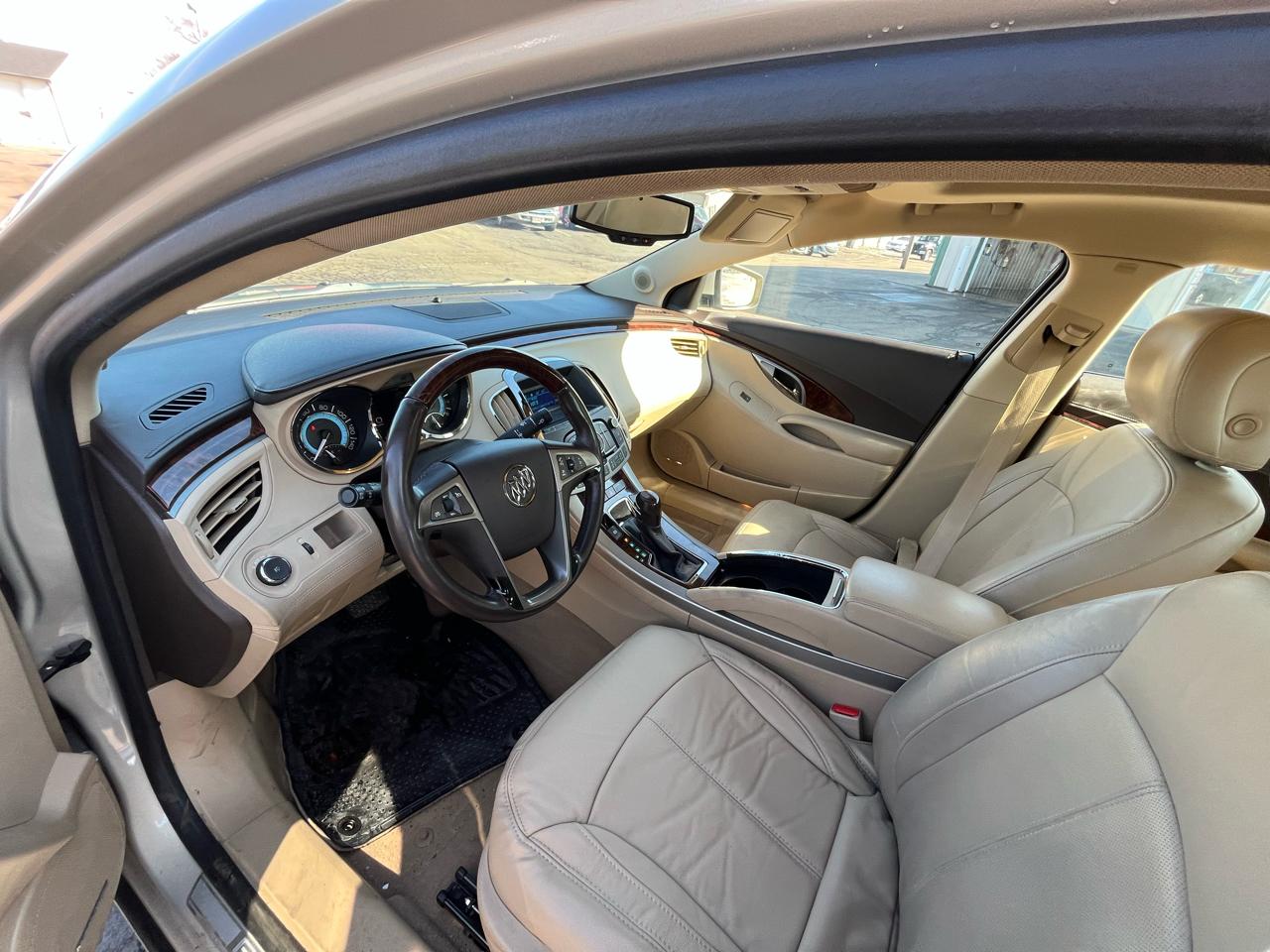 Buick LaCrosse CXS 2011