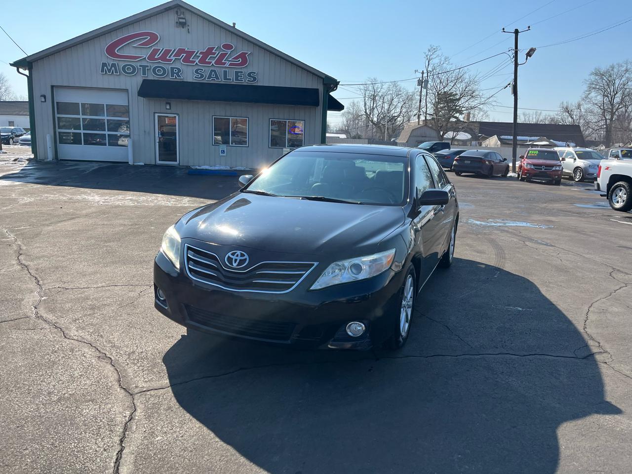 Toyota Camry Base 6-Spd AT 2011