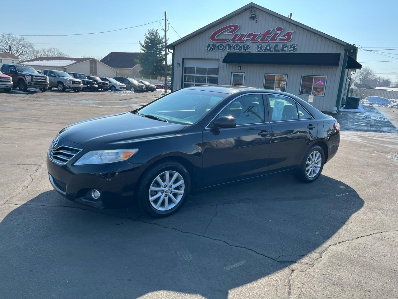 Toyota Camry Base 6-Spd AT 2011