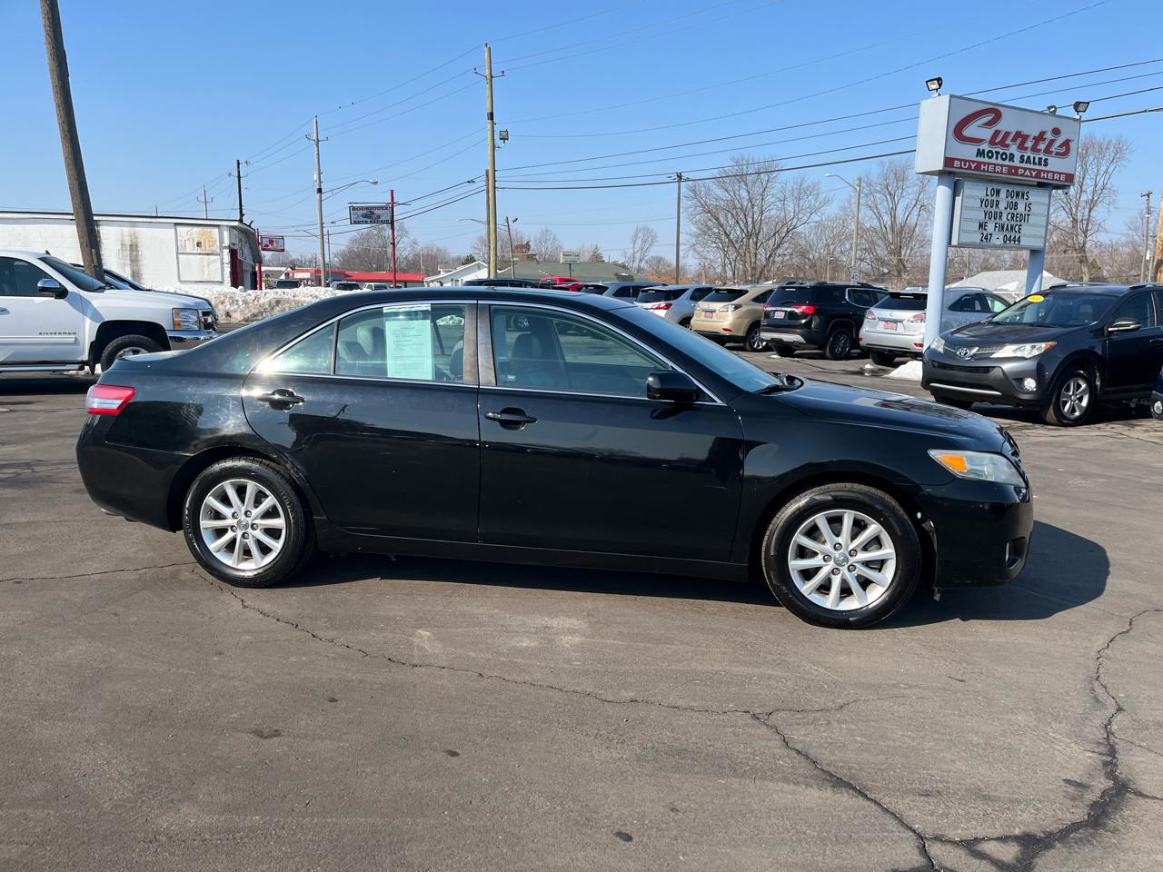 Toyota Camry Base 6-Spd AT 2011