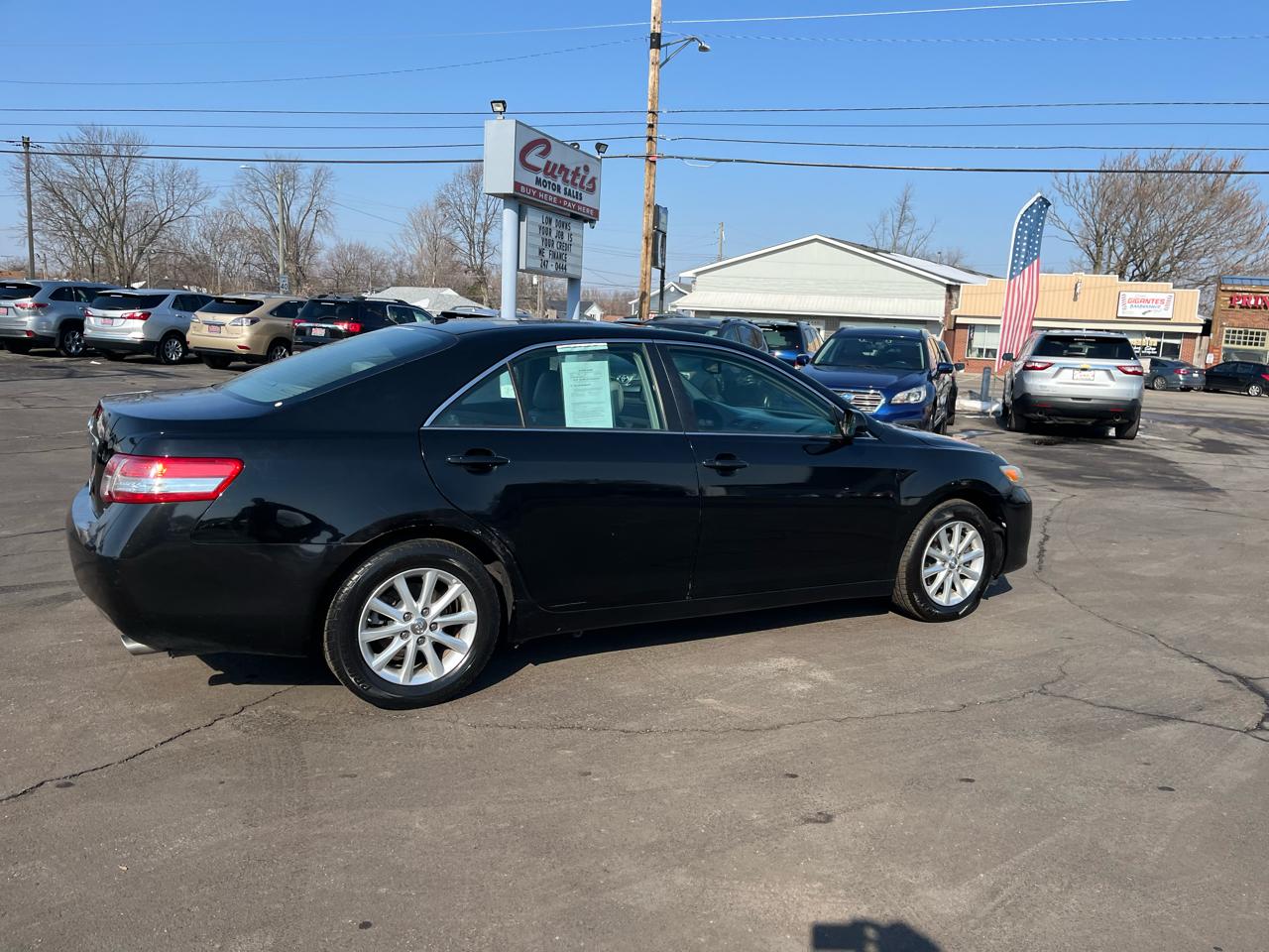 Toyota Camry Base 6-Spd AT 2011