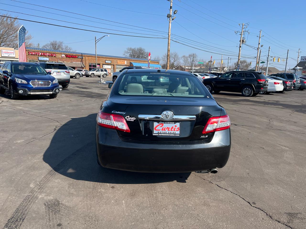 Toyota Camry Base 6-Spd AT 2011