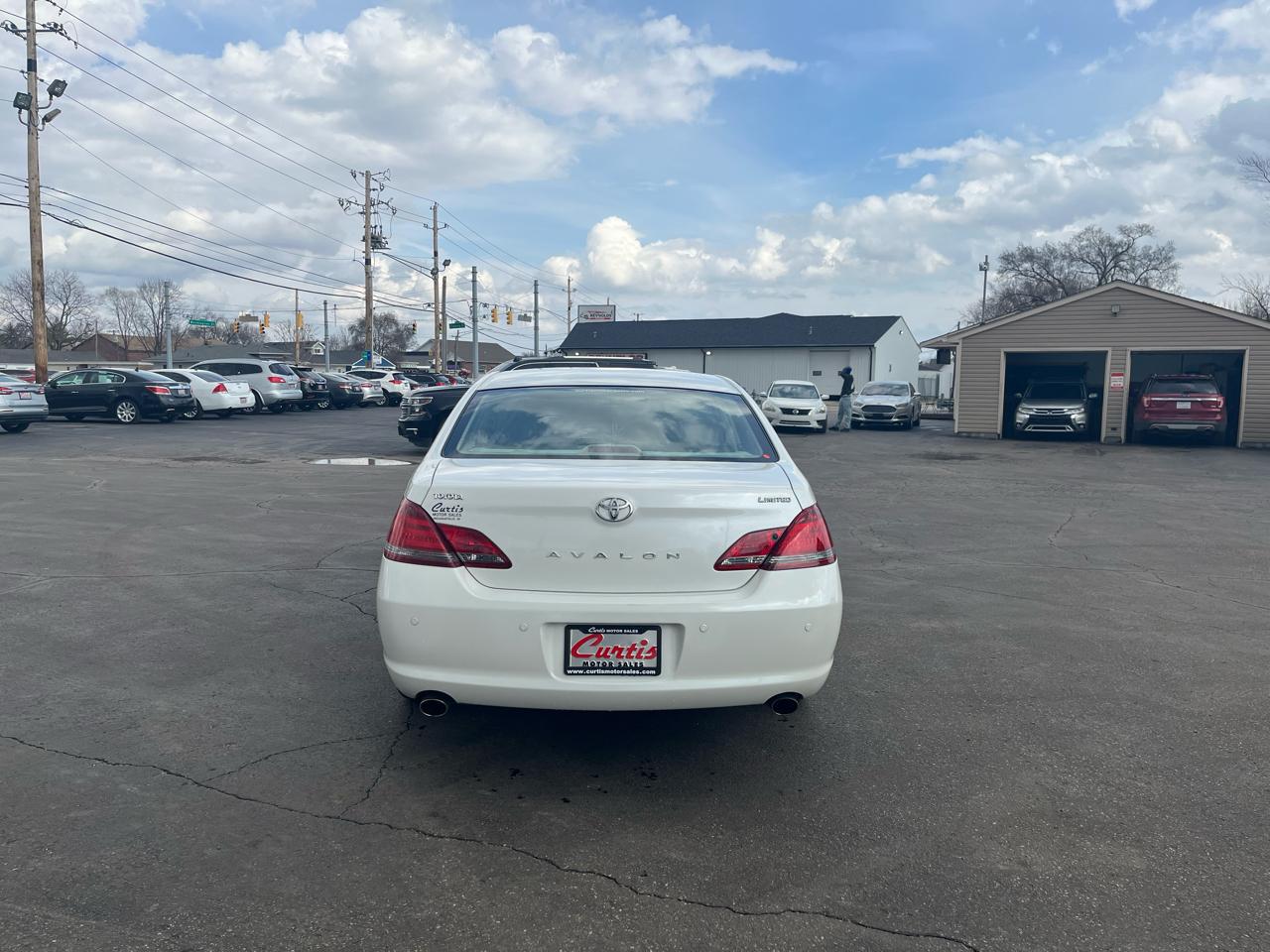 Toyota Avalon XL 2008