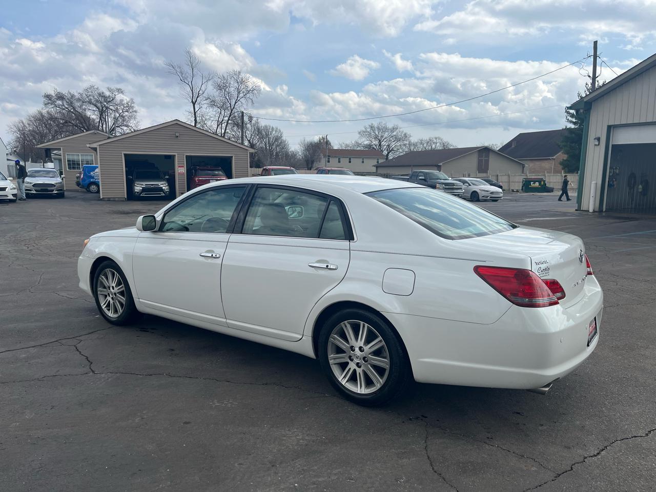 Toyota Avalon XL 2008