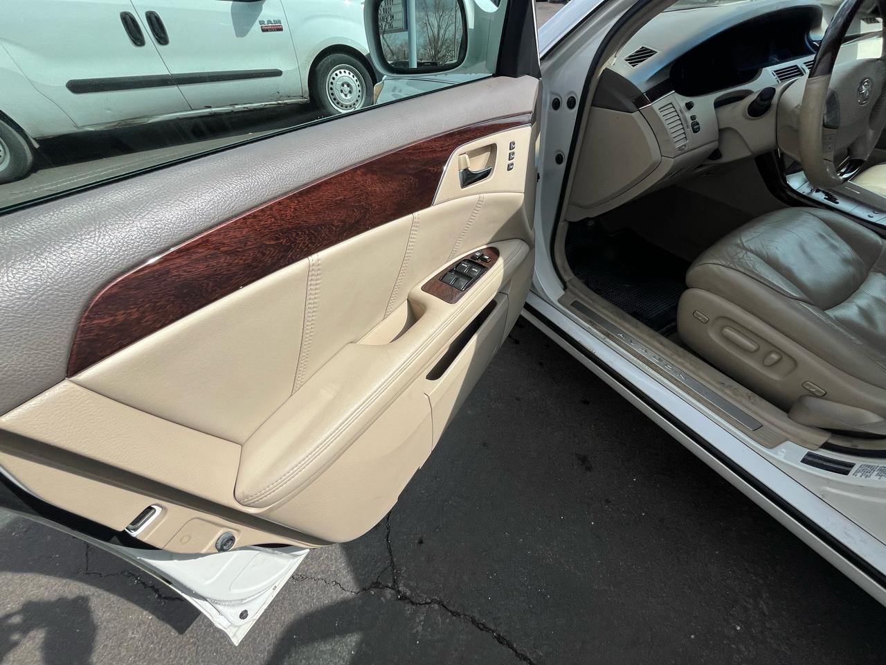 Toyota Avalon XL 2008