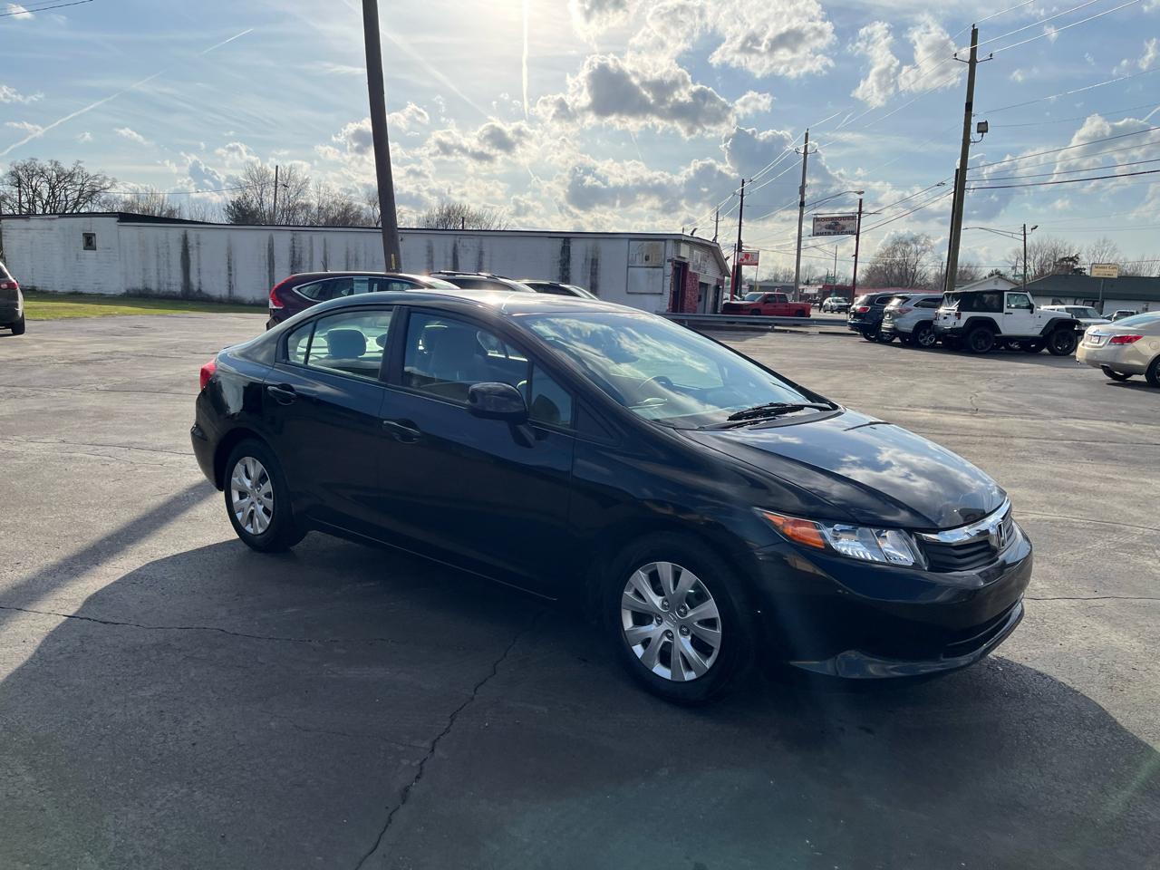 Honda Civic LX Sedan 5-Speed AT 2012